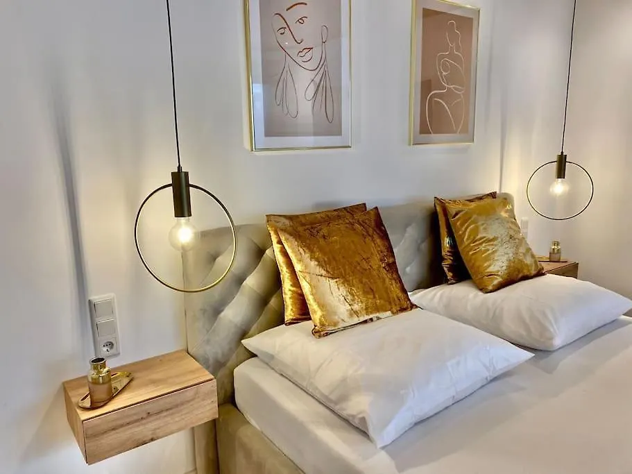 Apartment Komfort - Suite Zentral, Mit Balkon Und Waschmaschine Dusseldorf Germany