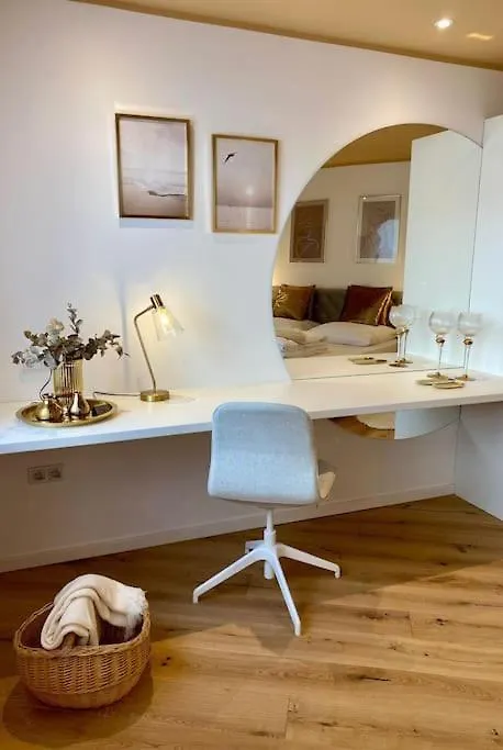Apartment Komfort - Suite Zentral, Mit Balkon Und Waschmaschine Dusseldorf