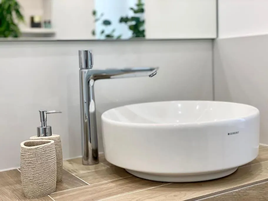 Komfort - Suite Zentral, Mit Balkon Und Waschmaschine Dusseldorf Apartment