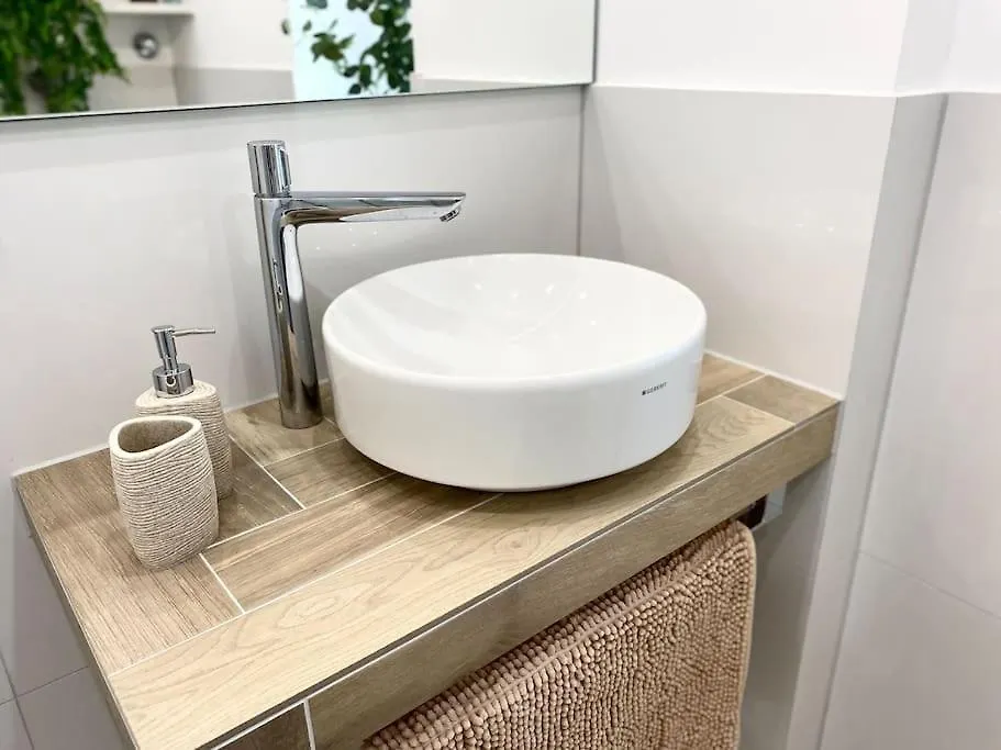 Apartment Komfort - Suite Zentral, Mit Balkon Und Waschmaschine Dusseldorf Germany